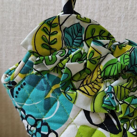 Vera Bradley Ruffle Lily Bag in Limes Up Pattern - Picture 10 of 11